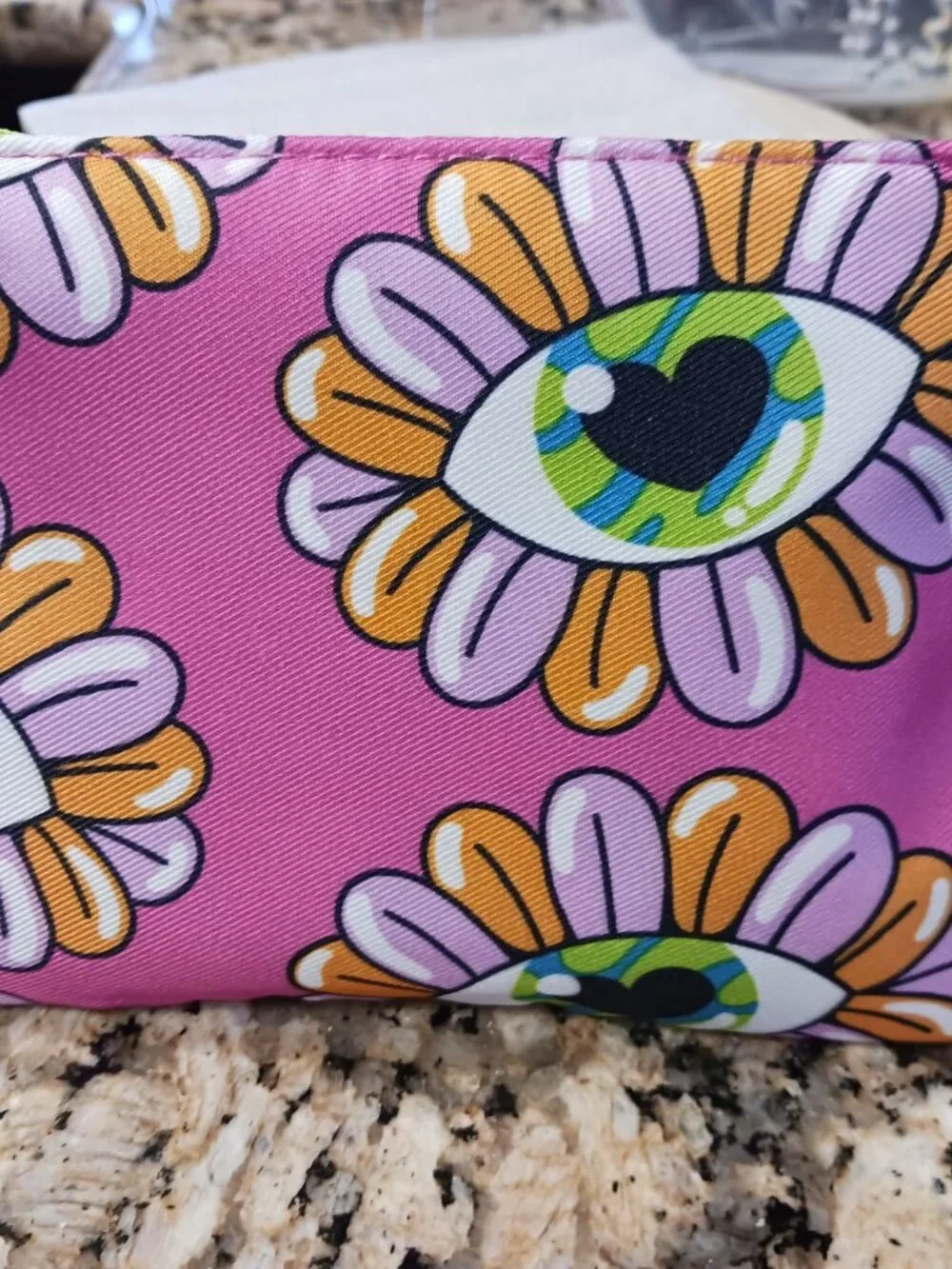 GLAM/MAKEUP BAG WITH 5 PRODUCTS ~~NEW~~